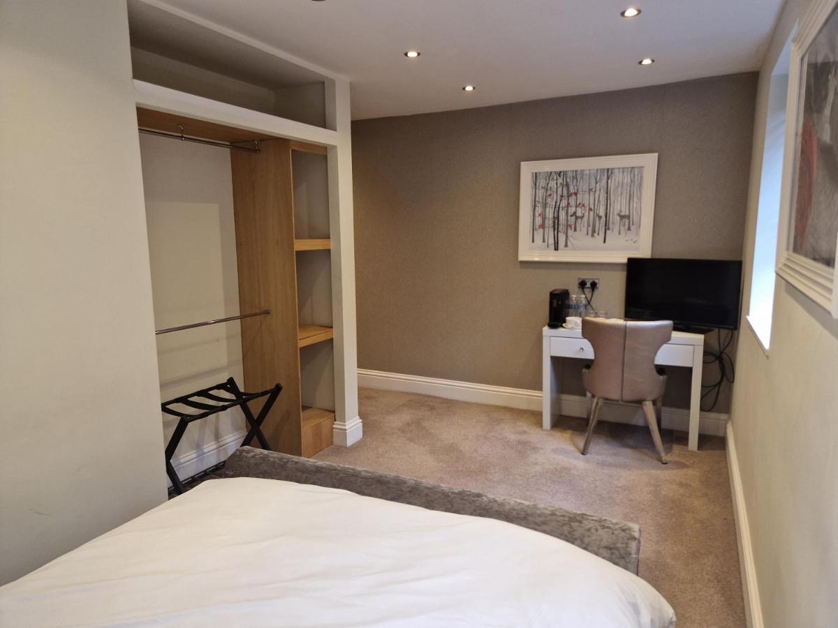 The George Wright Boutique Hotel, Bar & Restaurant 로더럼 외부 사진