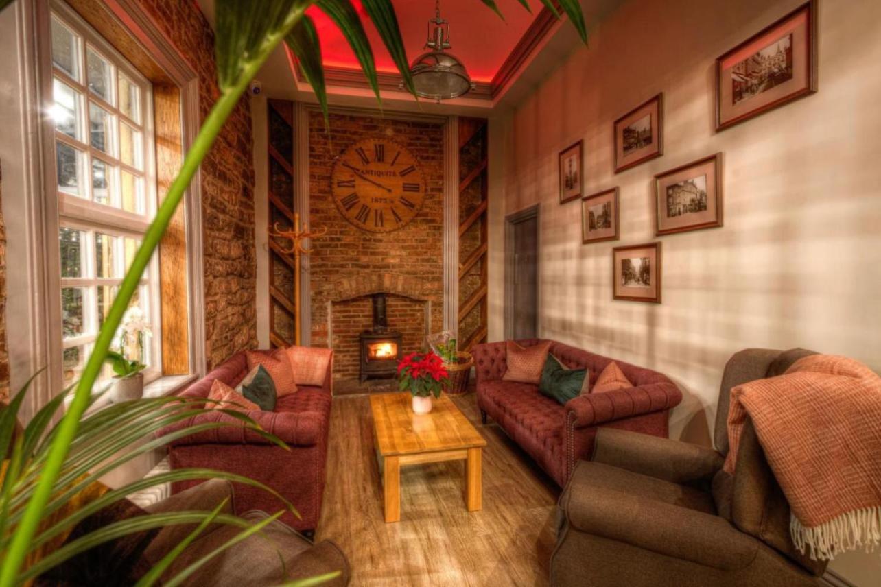 The George Wright Boutique Hotel, Bar & Restaurant 로더럼 외부 사진