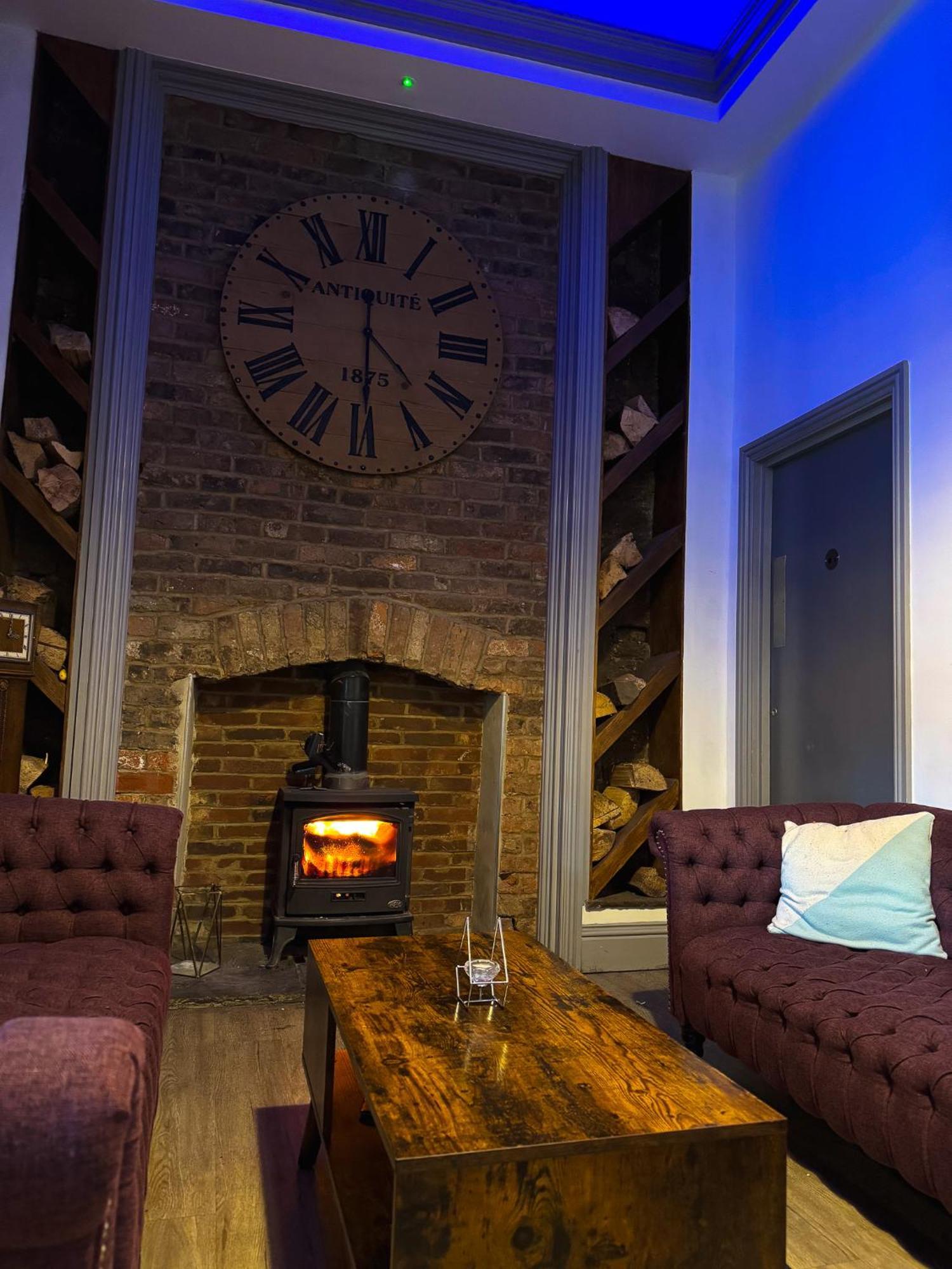 The George Wright Boutique Hotel, Bar & Restaurant 로더럼 외부 사진